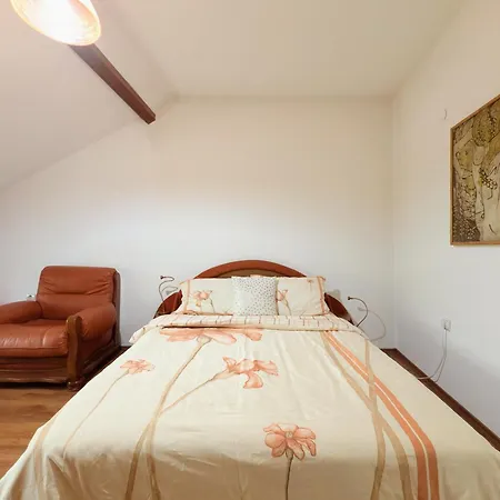 Corner House Apartament