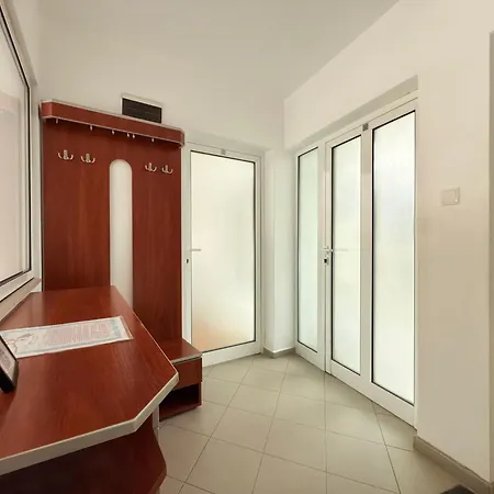 Apartament Corner House *