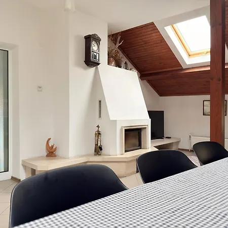 Apartament Corner House Montana