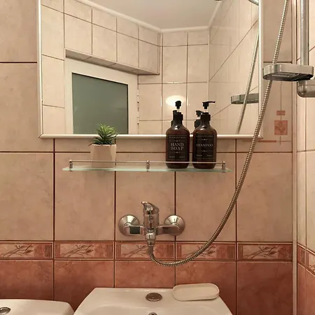 Apartament Corner House *