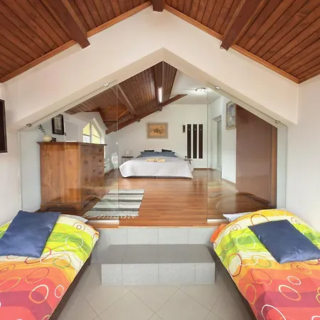 Corner House Apartament Montana