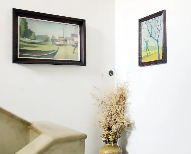 Corner House * Монтана