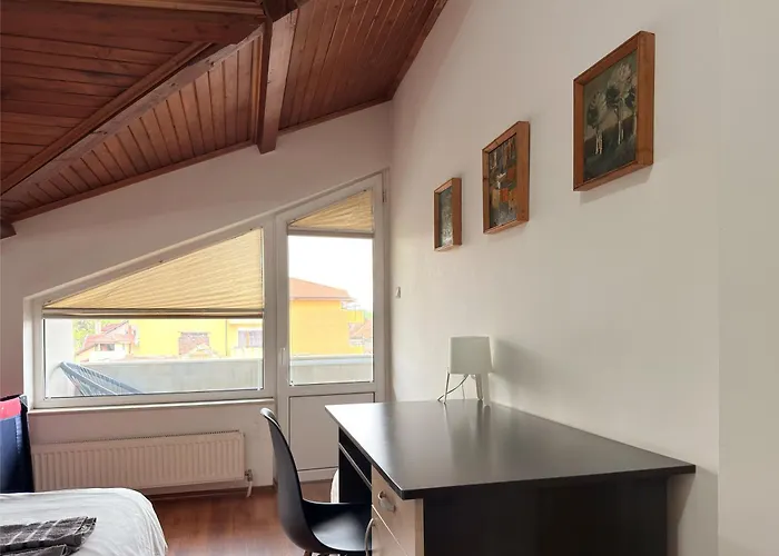 Апартаменты Corner House