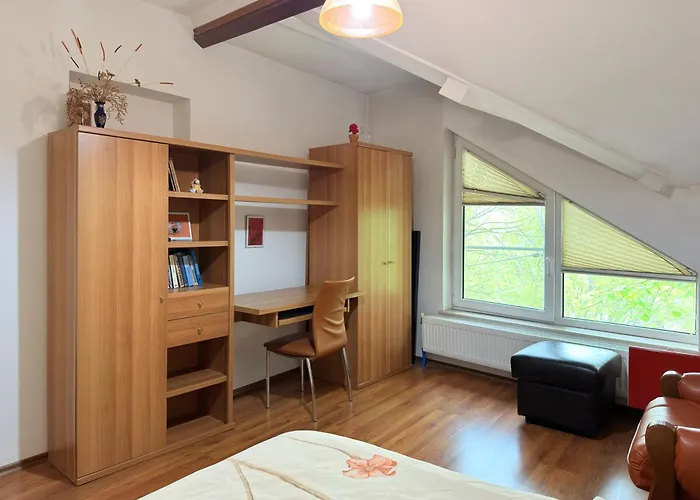 Апартаменты Corner House Монтана